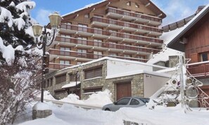 Exterior - Apartment in Meribel by the Ski Slopes (Les Allues)