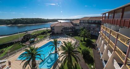Apartment by Marine Lake With Pools