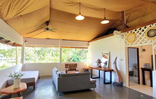 Maison de plage sereine à Ko Yao Noi avec jardin privé