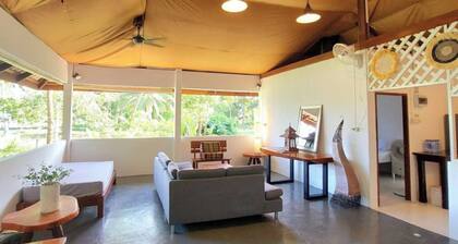 Maison de plage sereine à Ko Yao Noi avec jardin privé