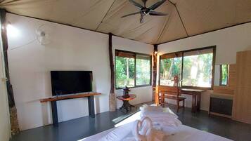 2 Schlafzimmer, Bügeleisen/Bügelbrett, Internetzugang, Bettwäsche