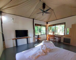 2 Schlafzimmer, Bügeleisen/Bügelbrett, Internetzugang, Bettwäsche