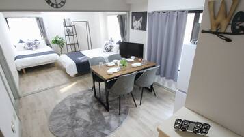 1 bedroom, bed sheets