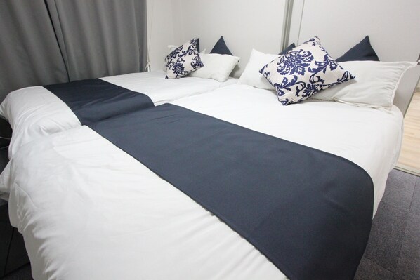 1 dormitorio y ropa de cama