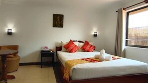 Superior Double Room, Pool View | Hypo-allergenic bedding, minibar, in-room safe, desk