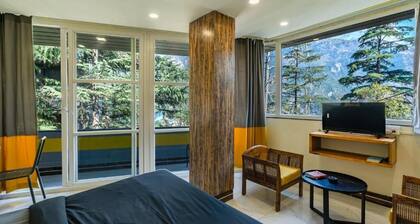 The Hosteller Mcleodganj Mall Road