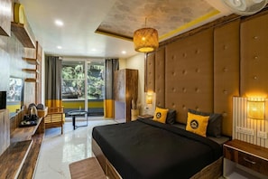 Deluxe Double Room with Balcony | Blackout curtains, iron/ironing board, free WiFi, bed sheets