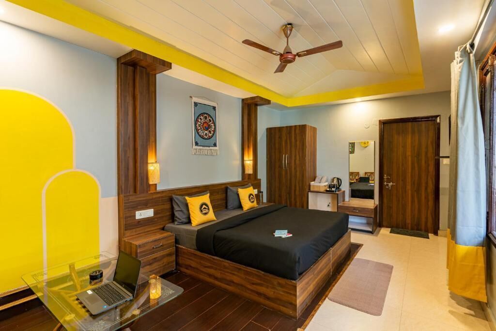 Deluxe Double Room | Blackout curtains, iron/ironing board, free WiFi, bed sheets