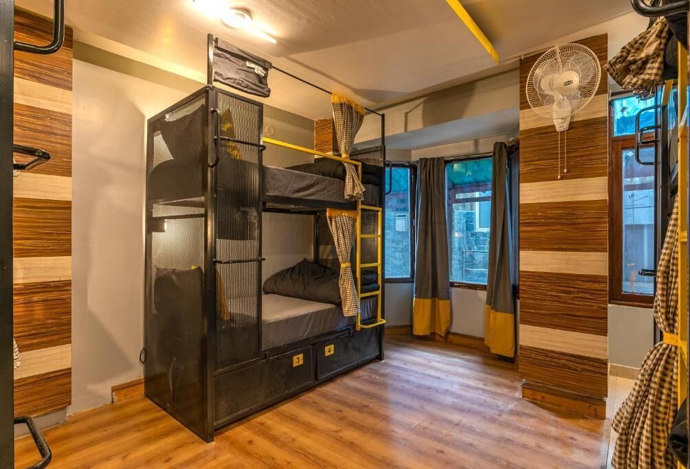 Bed in 6 Bed Mixed Dormitory | Blackout curtains, iron/ironing board, free WiFi, bed sheets