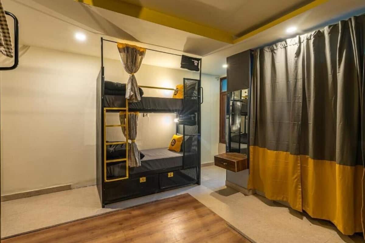 Bed in 4 Bed Mixed Dormitory | Blackout curtains, iron/ironing board, free WiFi, bed sheets