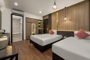 خزنة داخل الغرفة وستائر تعتيم وواي فاي مجانًا