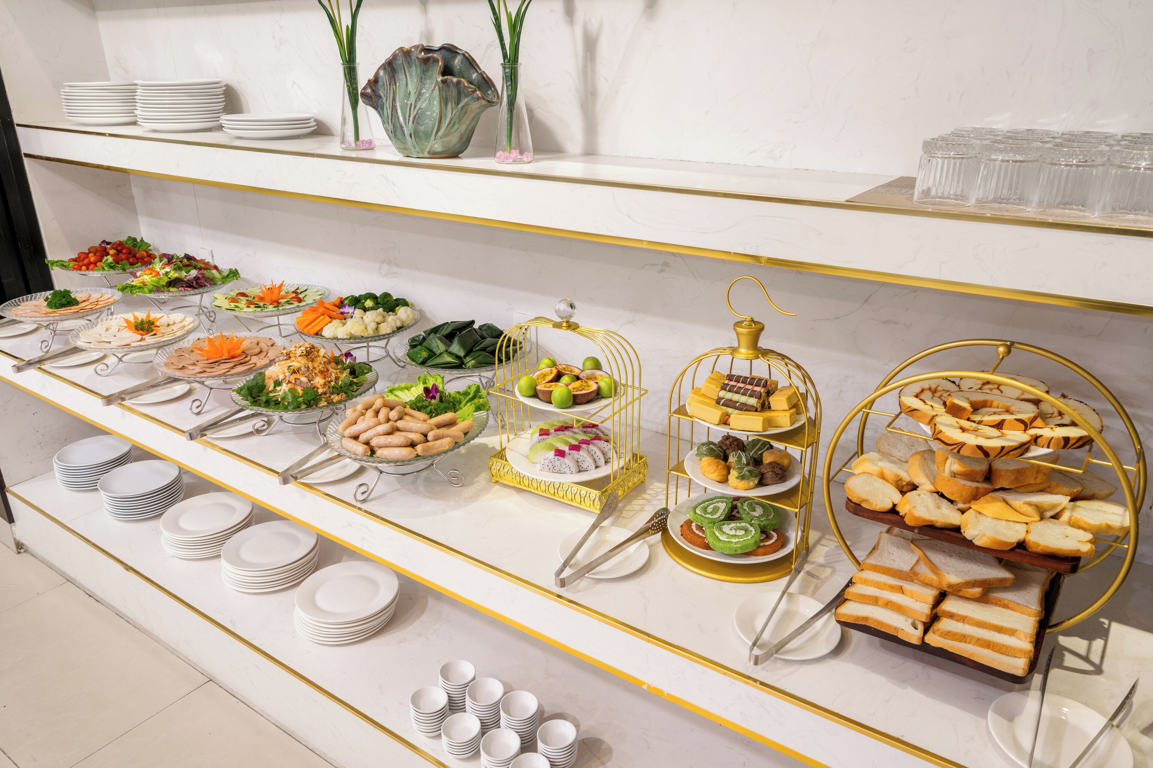 รวมอาหารเช้าแบบบุฟเฟ่ต์ ทุกวัน