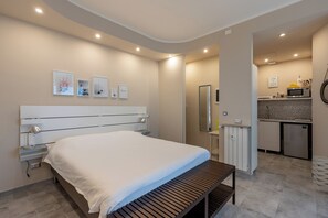 Apartment, 2 Bedrooms, Balcony | Iron/ironing board, free WiFi, bed sheets