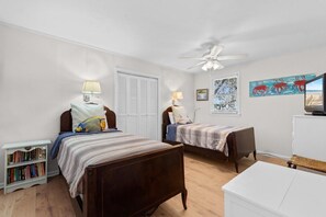 4 bedrooms, Internet, bed sheets