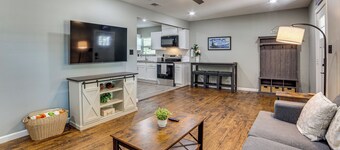 Walk to East Texas A&M! Home w/ Pet-Friendly Yard