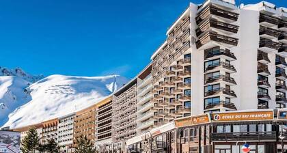 Completely Renovated in 2018, Elegant 2-room Apartment With Modern Comfort - Balcony - Grande Sassiere View