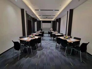 Meeting facility - Hilton Homewood Hotel in Vientiane City (Kunming)