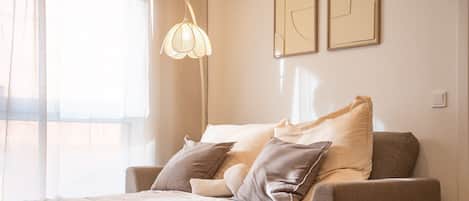 1 habitación, tabla de planchar con plancha, wifi y ropa de cama