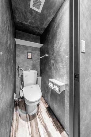 Combined shower/tub, free toiletries, hair dryer, slippers - HANA 102 (Sapporo)