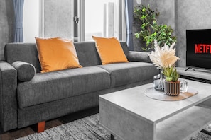 Living area - HANA 102 (Sapporo)