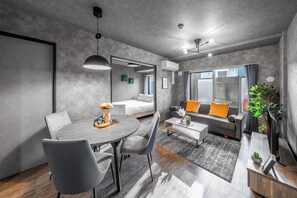 Khu vực ăn uống tại phòng