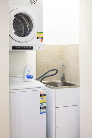 Interior - Premium location one bedroom APT with secure car parking - 5 mins Train, Shops (Eastwood)