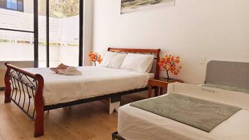 1 Schlafzimmer, BĂŒgeleisen/BĂŒgelbrett, kostenloses WLAN, BettwĂ€sche