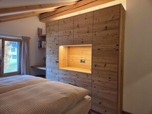 2 Schlafzimmer, Schreibtisch, kostenloses WLAN, Bettwäsche