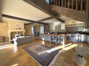 Interior - LES COMBETTES - air-conditioned luxury house with heated pool and view***** (Saint-Chamassy)