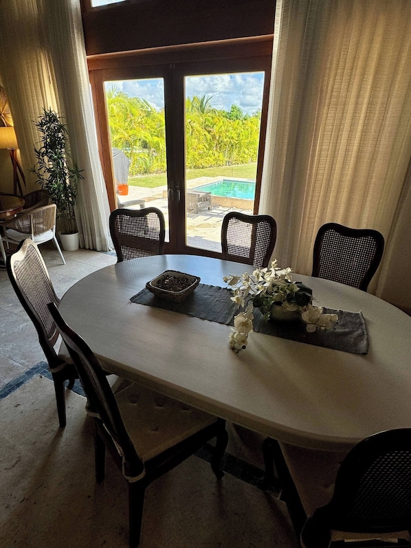 Villa, 3 Bedrooms, Accessible, Smoking | Dining