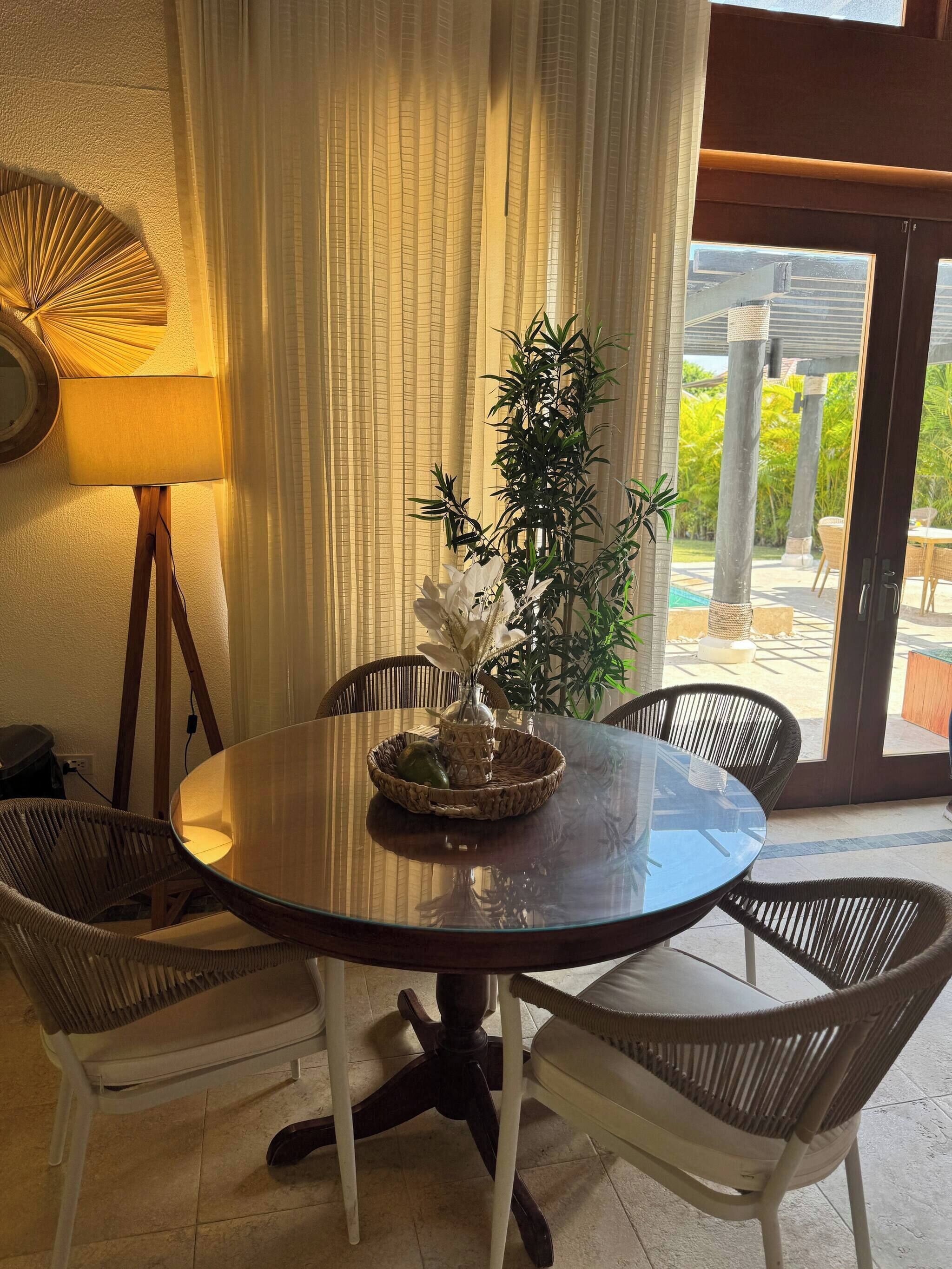 Villa, 4 camere da letto, accessibile ai disabili, fumatori | Ristoranti