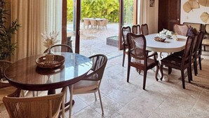 Villa, 4 Bedrooms, Accessible, Smoking | Dining room