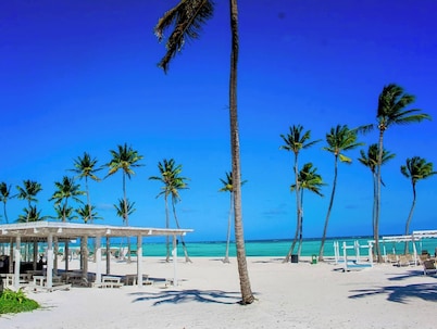 Luxurious Punta Cana Villa With Private Pool & Beach Access