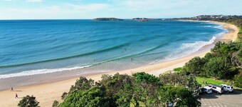 Park Beach Surfside Escape – Steps to the Sand with 4BR & 2 Bathrooms