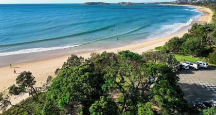 Park Beach Surfside Escape – Steps to the Sand with 4BR & 2 Bathrooms