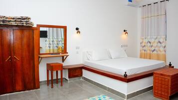 1 bedroom, iron/ironing board, WiFi