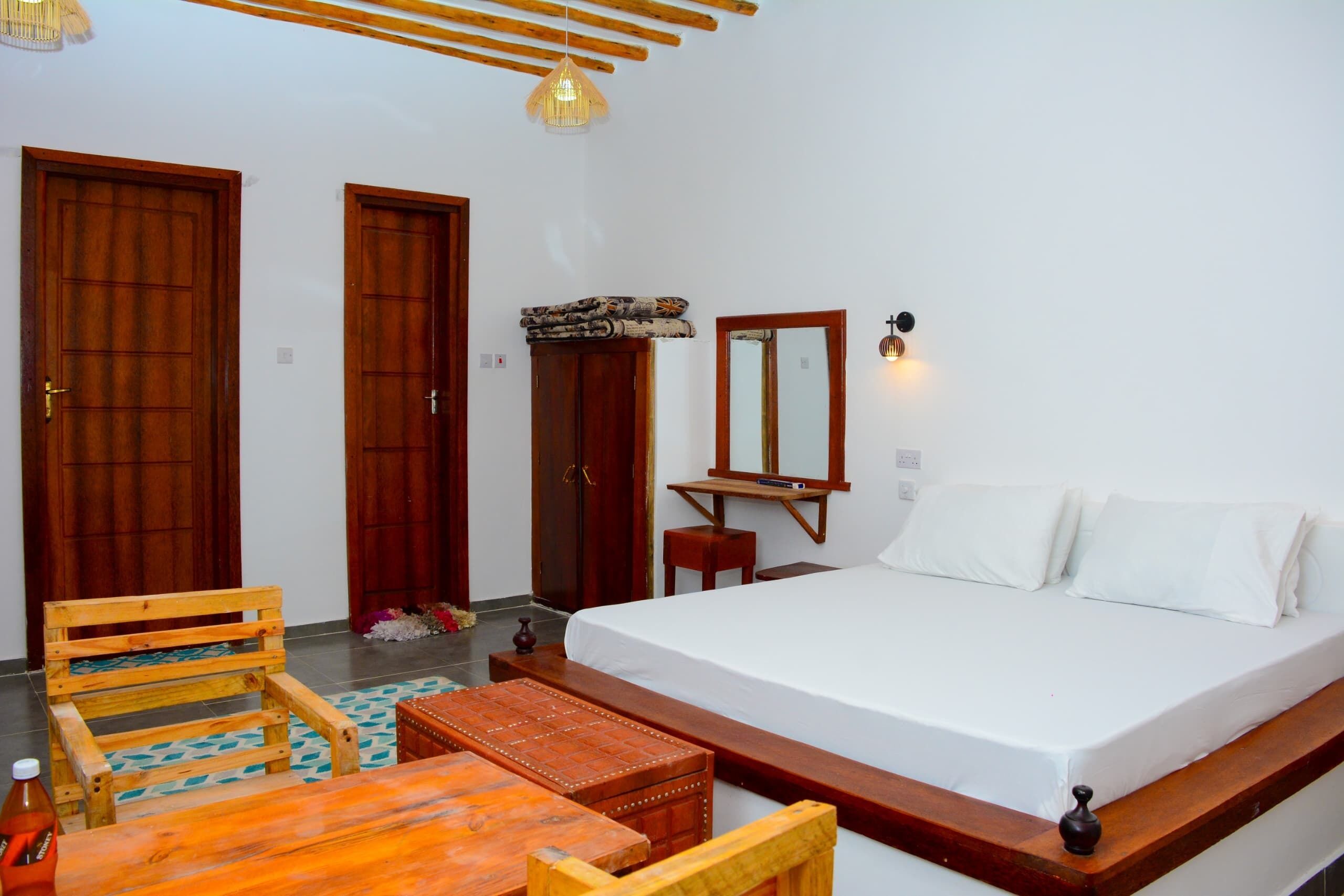 1 habitación, tabla de planchar con plancha y wifi 