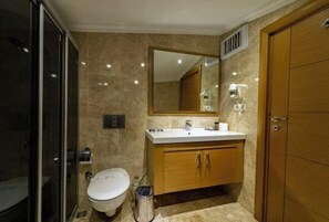 Bathroom - Levent Hotel Istanbul (Istanbul)