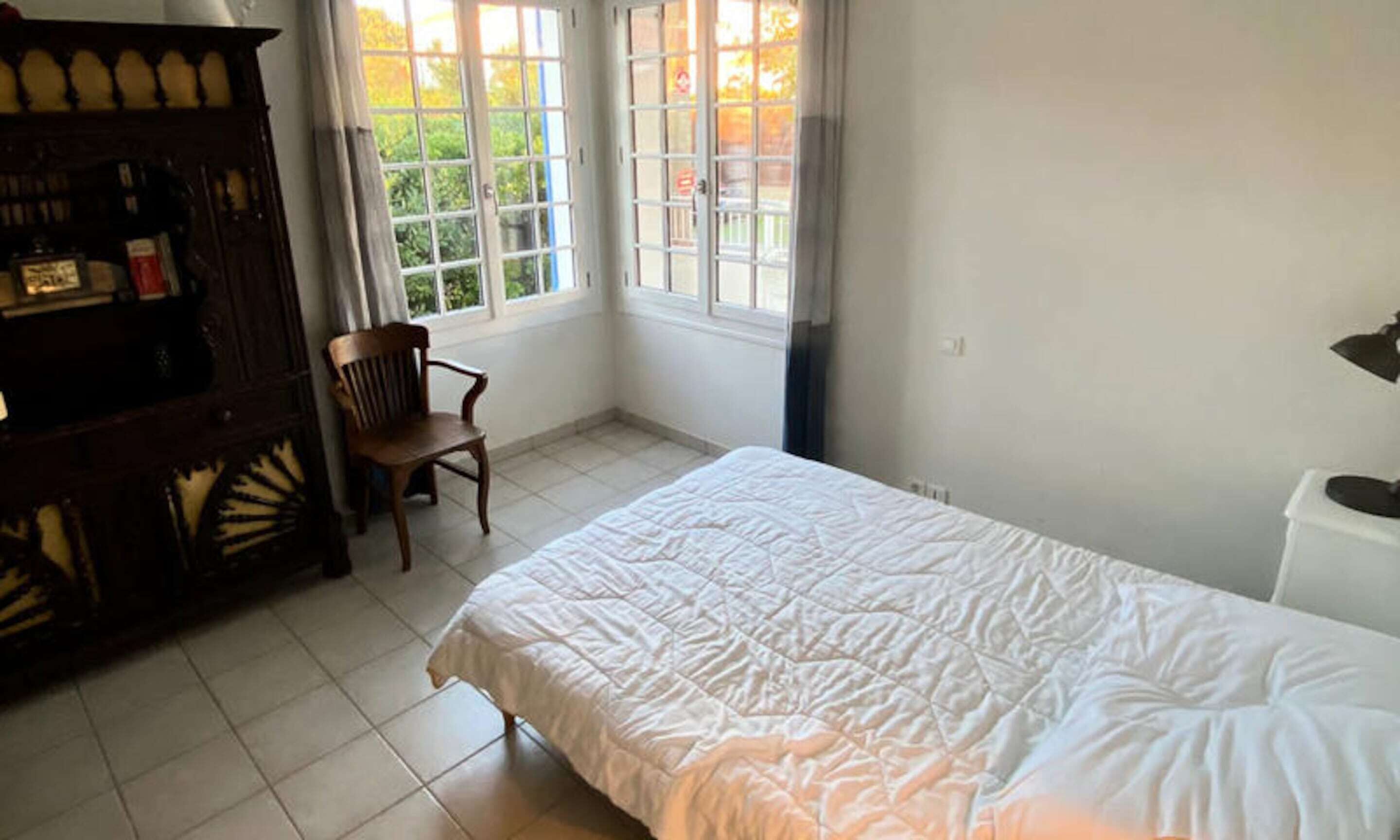 Trang bị nội thất với thiết kế riêng biệt, bàn ủi/dụng cụ ủi quần áo 