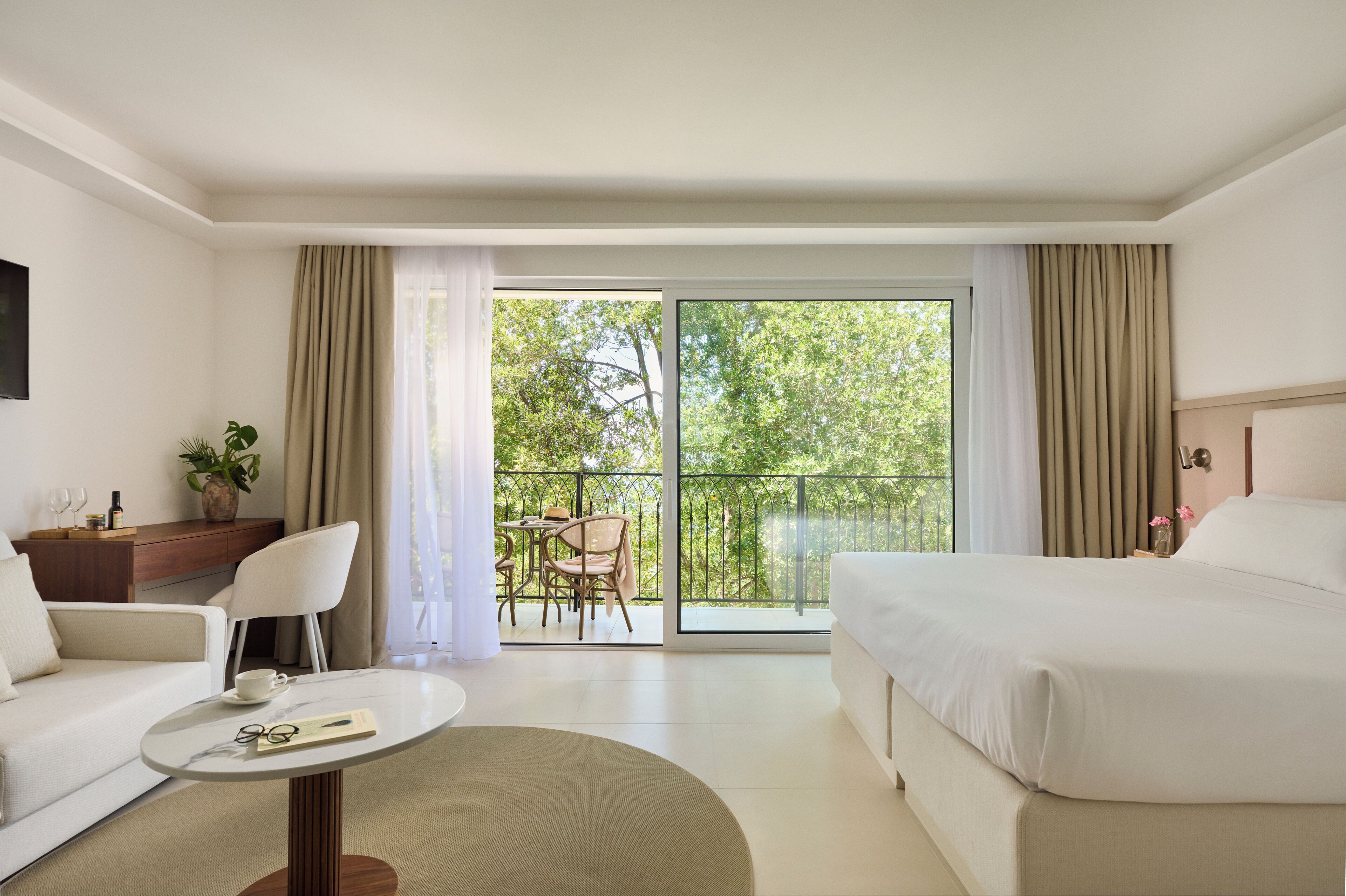 Premium bedding, minibar, in-room safe, individually decorated