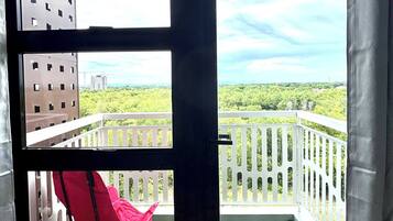 Condo, 1 Bedroom, Accessible, Smoking | Balcony