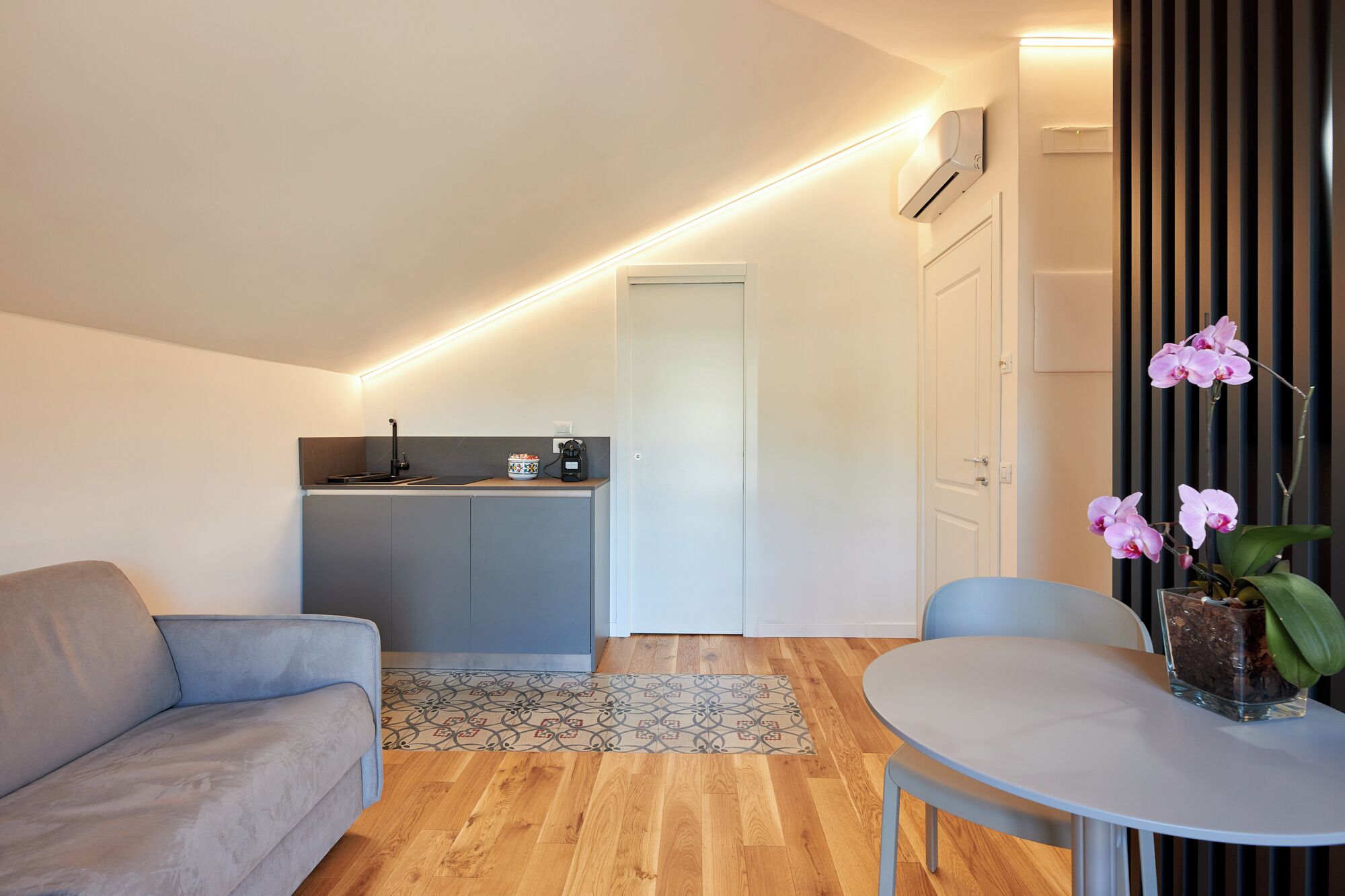 Standard Triple Room, Pool View | Private kitchen