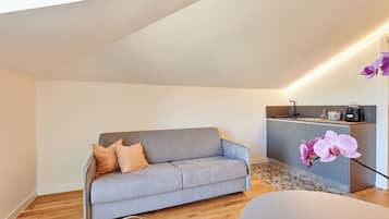 Chambre Triple Standard, vue piscine