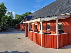 House | Terrace/patio