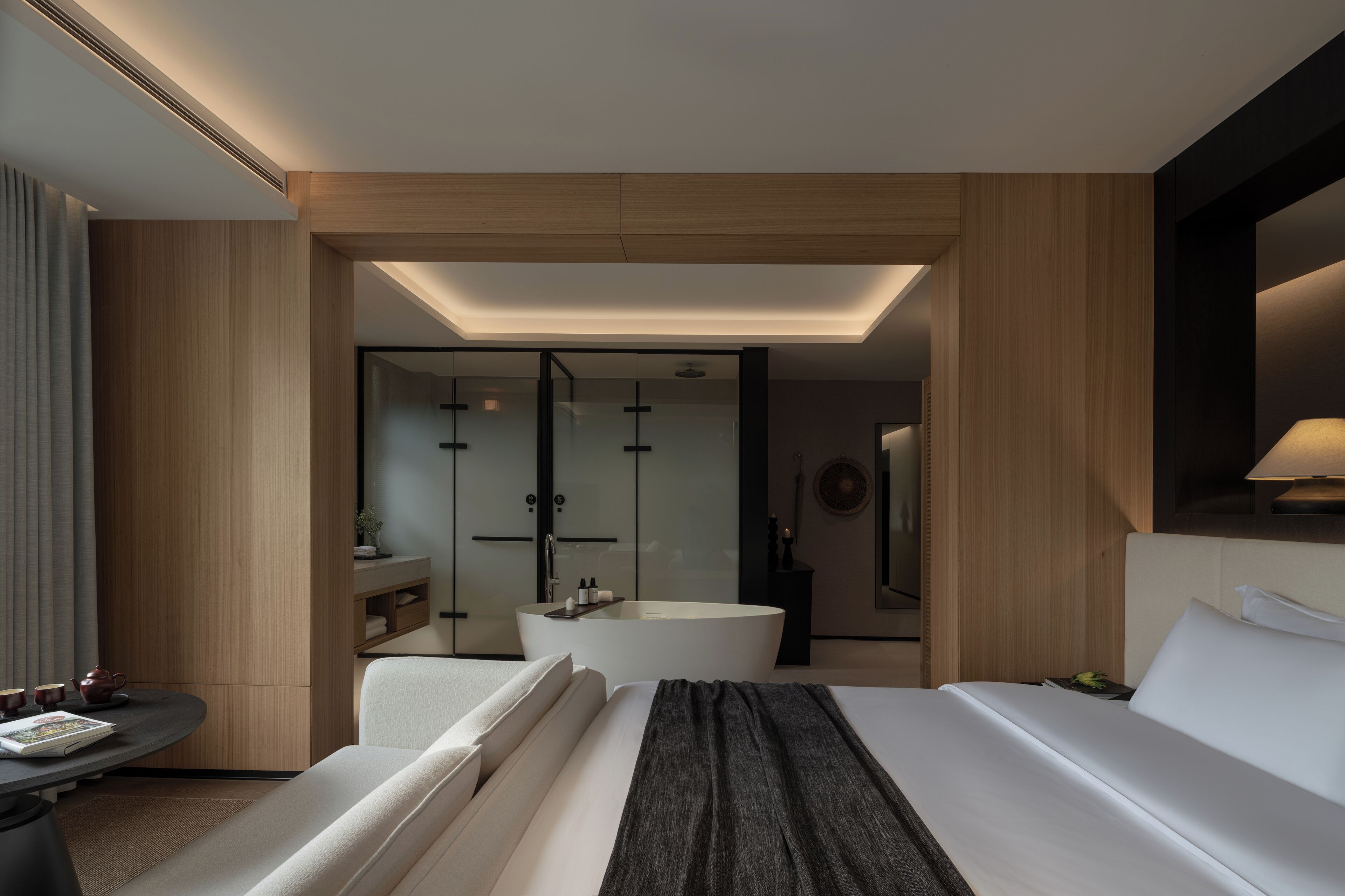 Quarto casal clássico, vista para a colina | Cortinas blackout, quartos à prova de som, Wi-Fi de cortesia