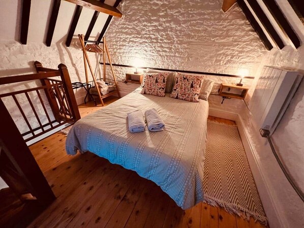 1 slaapkamer, een strijkplank/strijkijzer, wifi, beddengoed