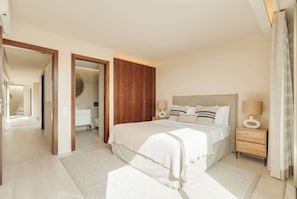 4 bedrooms, iron/ironing board, travel cot, WiFi