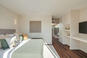 4 habitaciones, tabla de planchar con plancha, cuna de viaje y wifi 