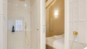 Shower, hair dryer, shampoo