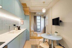 Fridge, oven, stovetop, coffee/tea maker - Figueirôa Four Houses by DA'Home #Sal (Porto)